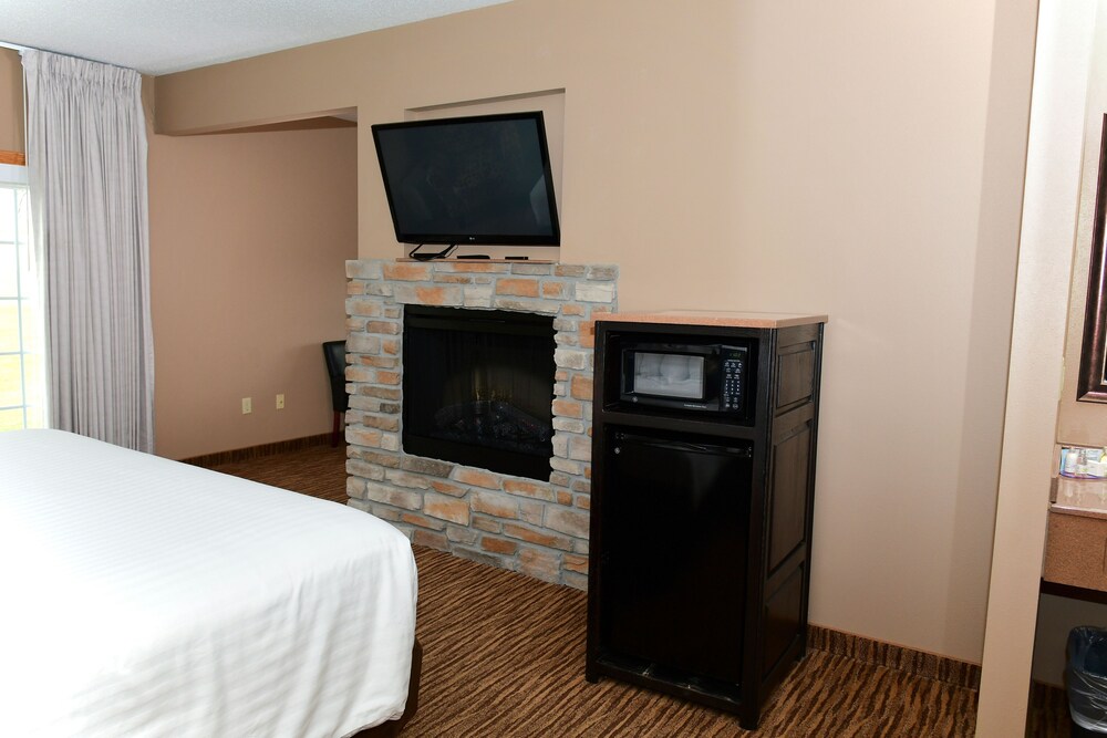 Cobblestone Inn & Suites - Denison Majestic Hills