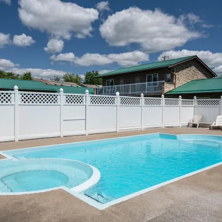 Howard Johnson by Wyndham Gananoque