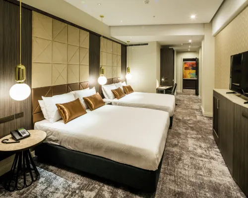 DoubleTree by Hilton Wellington Hotels near Plimmer Steps