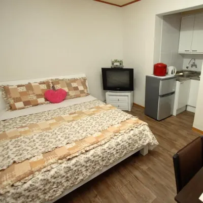 Samcheok Pine Scented House Pension Các khách sạn gần Công viên Hoa hồng Samcheok