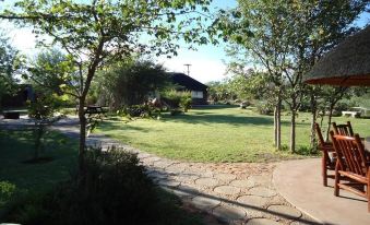 Phokoje Bush Lodge