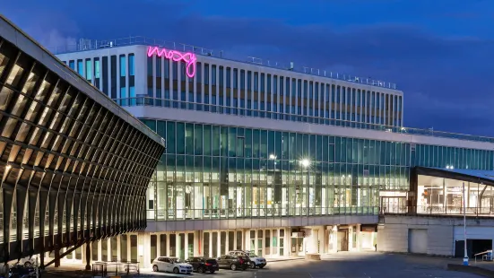 Moxy Lyon Airport