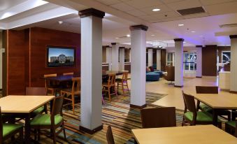 Fairfield Inn & Suites by Marriott Newark Liberty International Airport