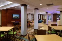Fairfield Inn & Suites Newark Liberty International Airport Hotels in Newark