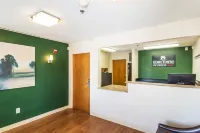 HomeTowne Studios by Red Roof Houston - West Oaks/  Energy Corridor - Motels