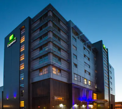 Holiday Inn Express 斯文頓市中心