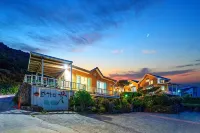 Namhae Painter and Flower Stay Hotels near Imjinseong Fortress
