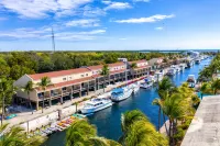 Waterside Suites and Marina - Ocean View