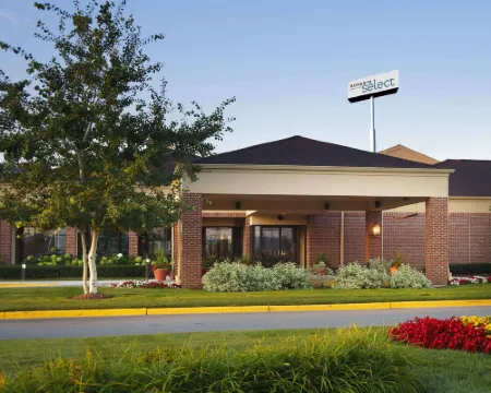 Sonesta Select Milwaukee Brookfield Hotels in Brookfield