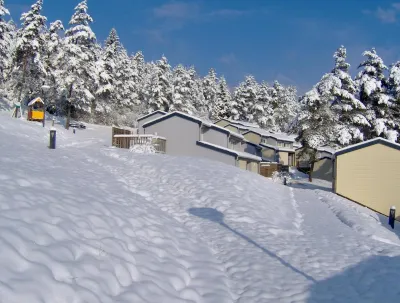 Vvf Jura Lac de Vouglans فنادق في Maisod