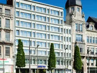 Park Inn by Radisson Antwerpen City Centre Отели рядом с достопримечательностью «Улица Де Кейсерлей»