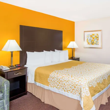Days Inn by Wyndham Calvert City/Paducah East