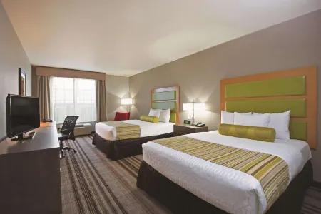 La Quinta Inn & Suites by Wyndham Paducah Отели в г. Джефферсон Пресинкт