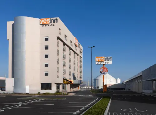 Hotel Yes Inn Nuevo Veracruz - parking