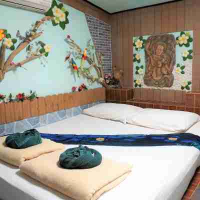 เรือนริมแคว รีสอร์ท Rooms