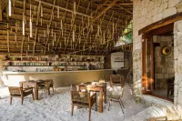 Delek Tulum - بار