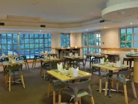 Road Lodge Cape Town International Airport Hotels near Athlone Stadium