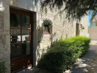 Maison Belles Pierres Hotels in Montagny-lès-Beaune