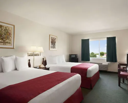Days Inn & Suites by Wyndham Romeoville Hotels in Will County