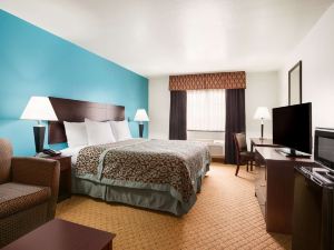 Days Inn & Suites by Wyndham Conroe North