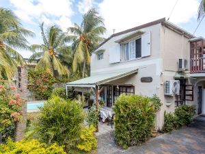 Villa with Heated Pool