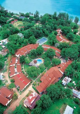 Berjaya Praslin Resort Hotels near Curieuse