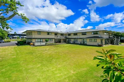 Albany Oak Motel Hotels in Albany