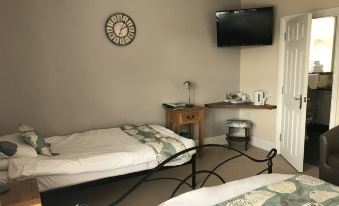 Mayhill Hotel - Housity