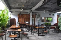 Joe Fisherman Inn