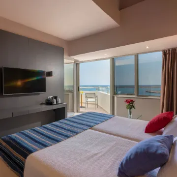 Kyma Suites Beach Hotel