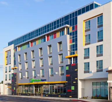 Holiday Inn Express North Hollywood - Burbank Area, an IHG Hotel Hotels near Katina Bakery