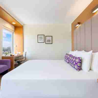 Vivanta Ahmedabad SG Highway Rooms