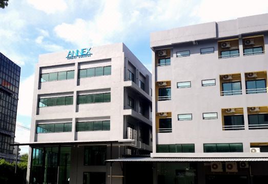 에넥스 룸피니 로비