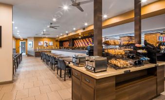 Best Western Plus Park Place Inn - Mini Suites