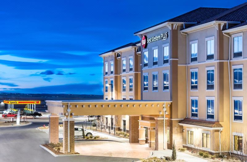 Best Western Plus Hudson Hotel Suites