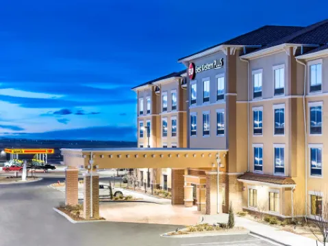 Best Western Plus Hudson Hotel  Suites