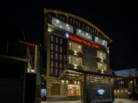 Clarks Inn Srinagar Hotels in Srinagar