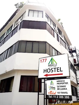 Miracle Colombo City Hostel Отели рядом с достопримечательностью «Парк Вихарамахадеви»