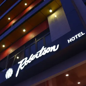 Robertson Hotel