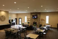 Cobblestone Inn & Suites Maryville Hotels in Polk Township