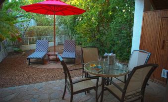 Easy Five Guest House