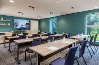 Courtyard by Marriott Paris Charles de Gaulle Central Airport - de negocios