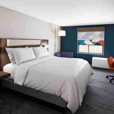 Holiday Inn Express & Suites Yuba City - Marysville Rooms