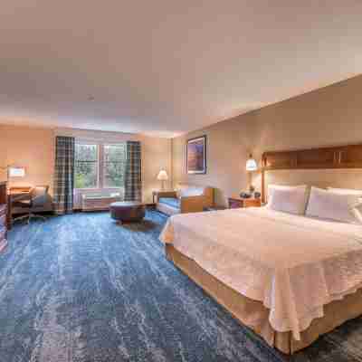 Hampton Inn & Suites Jekyll Island Rooms