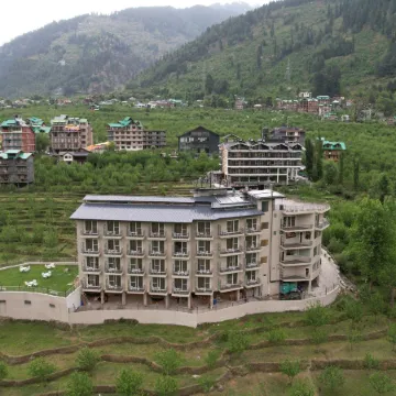 Justa Grand View Resort & Spa, Manali