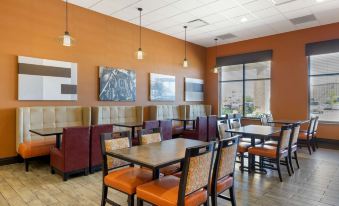 Best Western Plus North Platte Inn  Suites