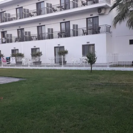 Stavros Beach Hotel