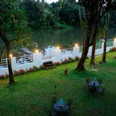 Riverside Inn Homestay Hotel Exterior