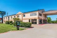 Quality Inn & Suites Round Rock Hotels in Round Rock