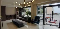 The Square Hotel